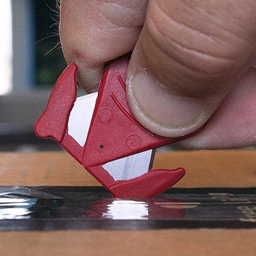 cardinal box cutter